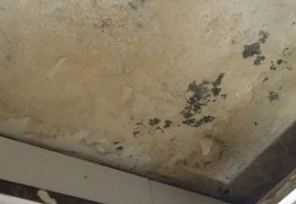 盘龙阳台漏水维修公司分享下盘龙卫生间渗水维修需要注意哪些问题。